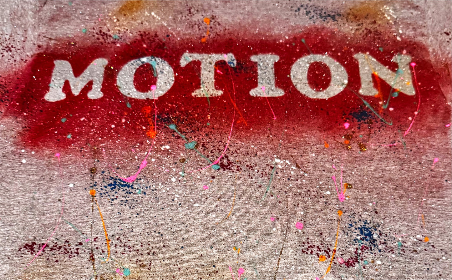 Light Grey Motion Graphic Tee – Unisex for Men & Teens